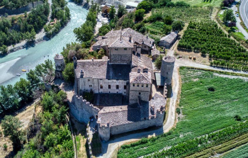 Castello Sarriod de La Tour, Italy
